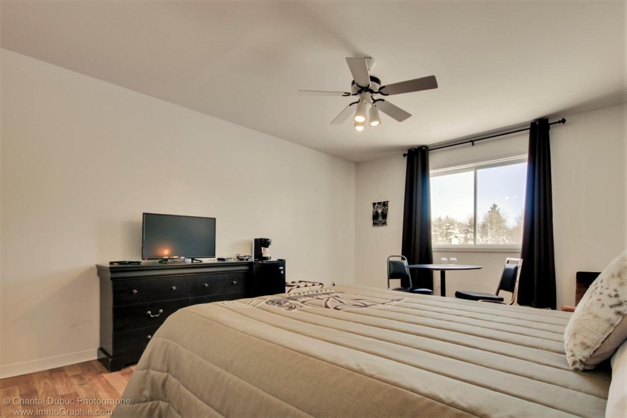 Auberge Motel Drakkar Shawinigan Exterior photo