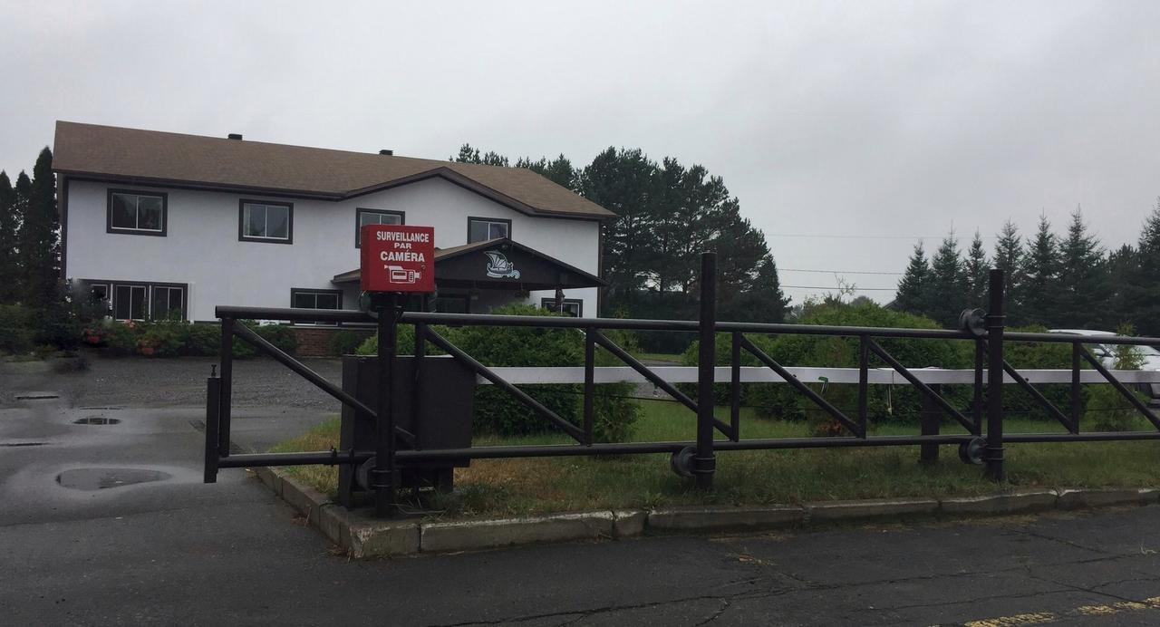 Auberge Motel Drakkar Shawinigan Exterior photo